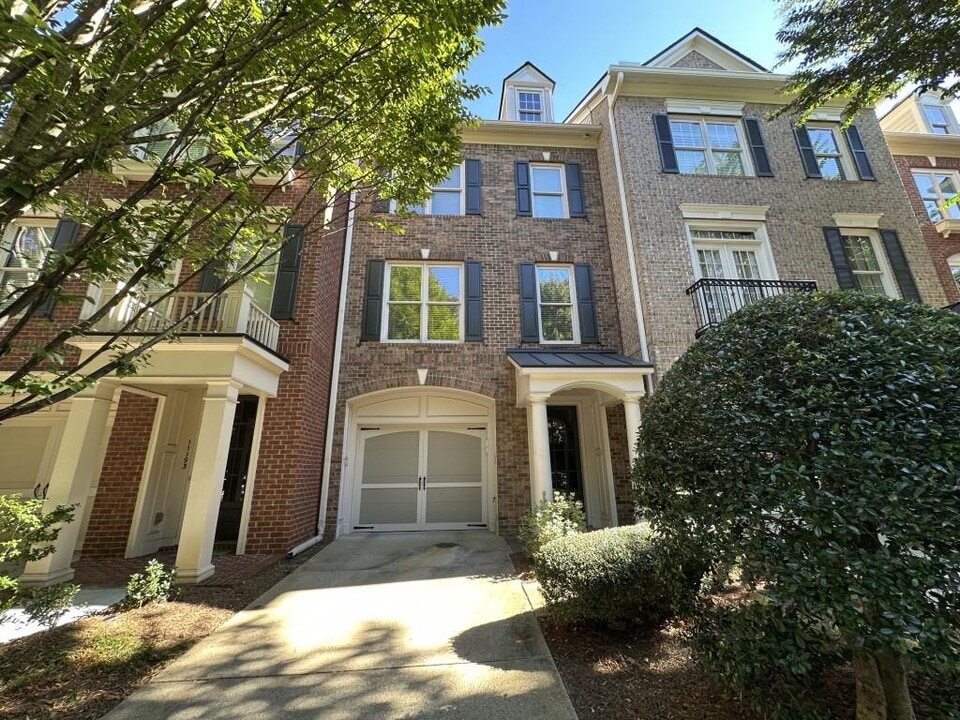 11191 Calypso Dr in Alpharetta, GA - Building Photo