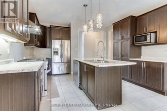 2180 Dawson Cres in Innisfil, ON - Building Photo - Building Photo