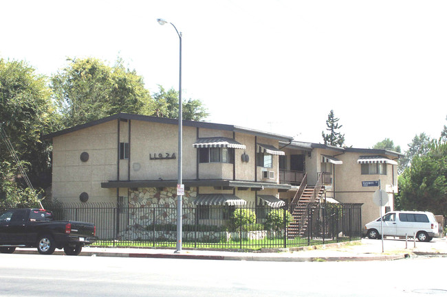 11924 Vanowen St in North Hollywood, CA - Building Photo - Building Photo