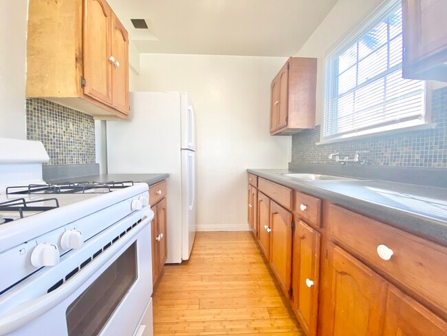 property at 422 S Coronado St