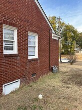 2045 Lamar Ave in Memphis, TN - Building Photo - Building Photo