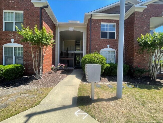 509 Meadowland Ct in Hope Mills, NC - Building Photo - Building Photo