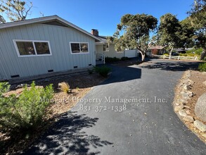 994 Pioneer Rd in Pebble Beach, CA - Building Photo - Building Photo