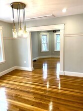 281 Belgrade Ave, Unit 3 in Boston, MA - Building Photo - Building Photo