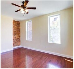 2325 Maryland Ave in Baltimore, MD - Foto de edificio - Building Photo