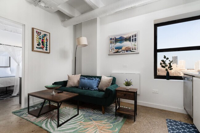 property at 1049 W Lawrence Ave