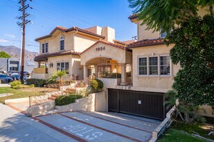 1054 Western Ave in Glendale, CA - Building Photo