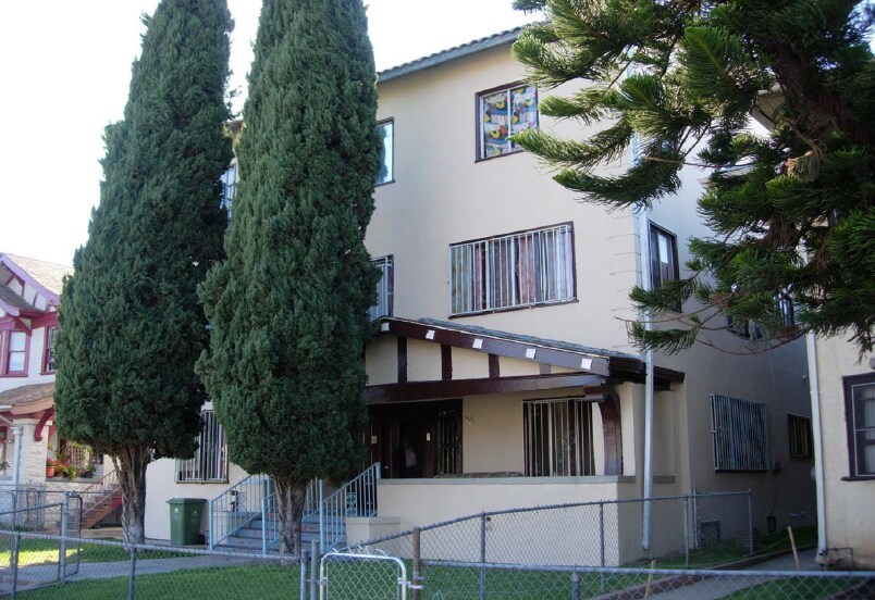 1421 S Westmoreland Ave in Los Angeles, CA - Foto de edificio