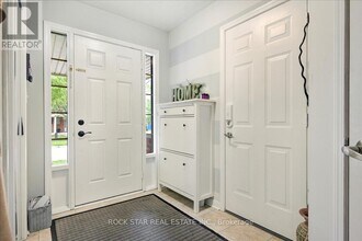 3035 Drumloch Ave in Oakville, ON - Building Photo - Building Photo