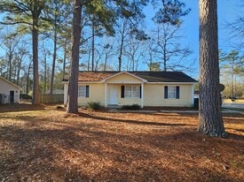 168 Nacoochee St in Leesburg, GA - Building Photo