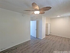 1120 Hassinger St in Honolulu, HI - Building Photo - Building Photo