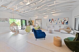 105 NW 92nd St in Miami Shores, FL - Building Photo - Building Photo