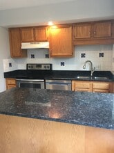 1008 Manor Ln, Unit K in Columbus, OH - Building Photo - Building Photo
