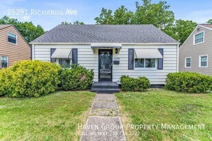 25291 Richards Ave in Euclid, OH - Building Photo