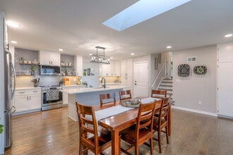 7617 Windsor St in Prairie Village, KS - Foto de edificio - Building Photo