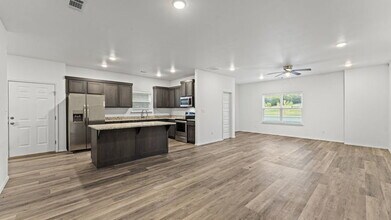 785 S Rupple Rd in Fayetteville, AR - Building Photo - Building Photo