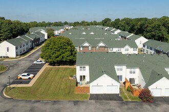 Johnson Green in Louisville, KY - Building Photo - Building Photo
