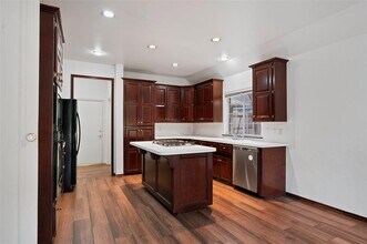 205 Berkshire Dr in Edmond, OK - Building Photo - Building Photo