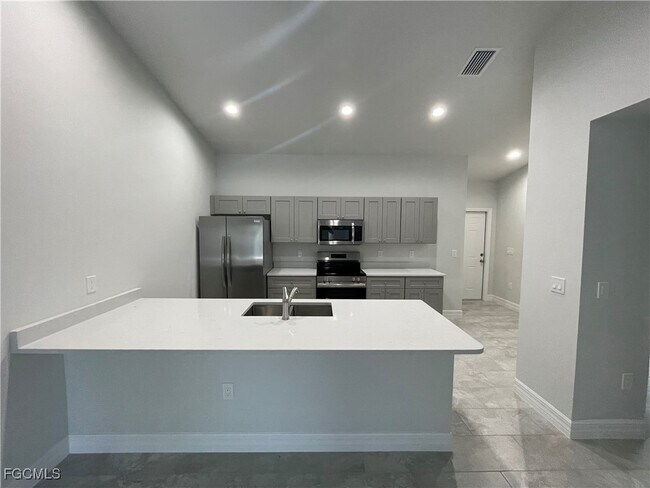 property at 1423 Gleason Pkwy