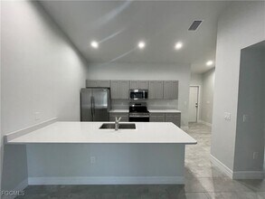 1423 Gleason Pkwy in Cape Coral, FL - Building Photo - Building Photo