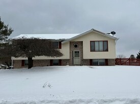 109 Berwick Dr in Boalsburg, PA - Building Photo