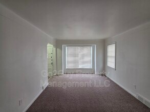 21225 Bournemouth St in Harper Woods, MI - Building Photo - Building Photo