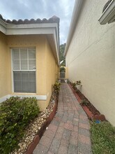 3427 Commodore Ct in West Palm Beach, FL - Building Photo - Building Photo