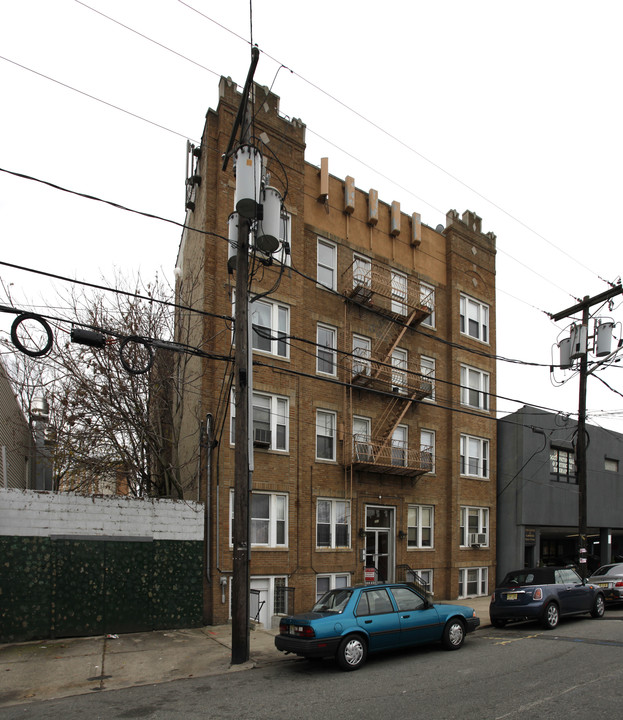 251 Beacon Ave in Jersey City, NJ - Foto de edificio