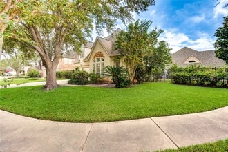 2915 Monet Dr in Sugar Land, TX - Building Photo - Building Photo