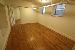 89 Trowbridge St, Unit 1 in Cambridge, MA - Building Photo - Building Photo