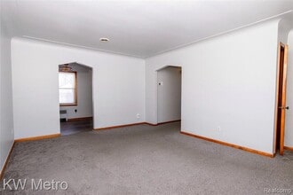 32348 Linderman Ave in Warren, MI - Building Photo - Building Photo