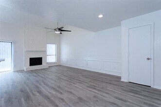 7450 Holly Hill Dr-Unit -105 in Dallas, TX - Building Photo - Building Photo