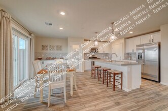 310 Quail Finch Dr in Henderson, NV - Building Photo - Building Photo