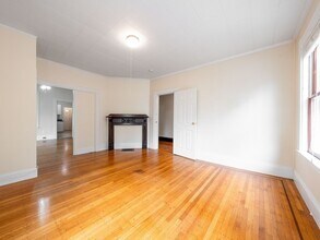 8 Westerly St, Unit 1 in Boston, MA - Building Photo - Building Photo