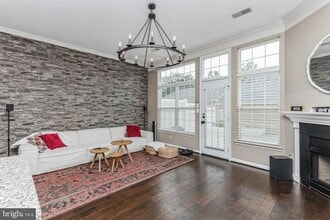 42753 Stadler Ln in Chantilly, VA - Building Photo - Building Photo