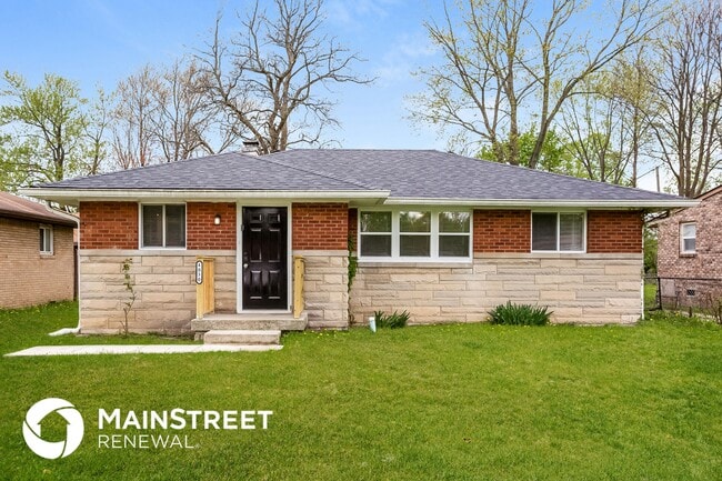 property at 4030 N Grand Ave