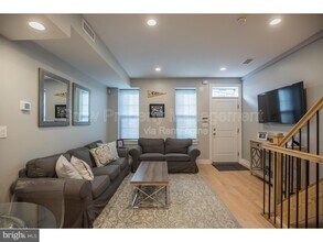 533 Manton St in Philadelphia, PA - Building Photo - Building Photo