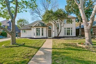 2901 Woodland Hills Dr in Grapevine, TX - Building Photo