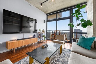 235 W Van Buren St, Unit 3605 in Chicago, IL - Foto de edificio - Building Photo
