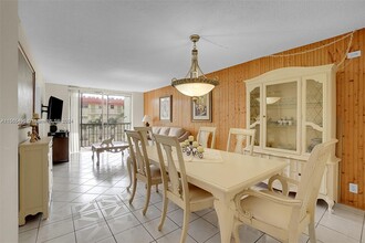 5321 NE 24th Ter, Unit GREAT UPGRADED CONDO in Fort Lauderdale, FL - Building Photo - Building Photo