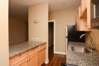 726 W Addison St in Chicago, IL - Building Photo - Building Photo