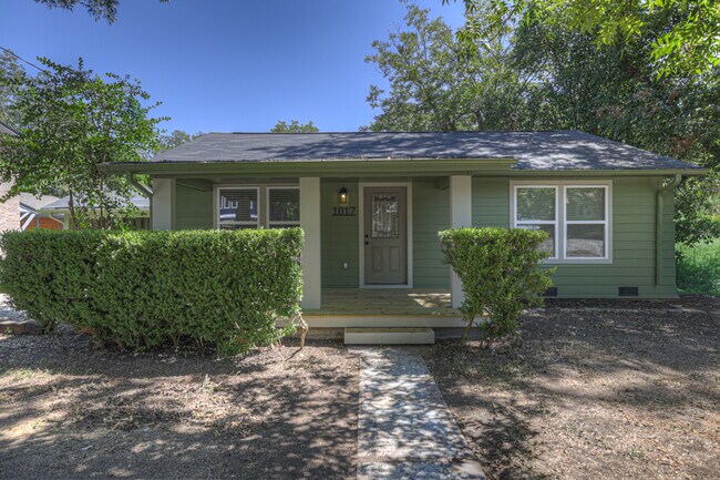 1017 W Martin Luther King Dr in San Marcos, TX - Building Photo - Building Photo