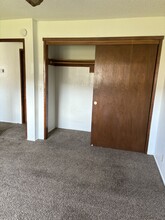 21225 Campo Ct, Unit B in Tehachapi, CA - Foto de edificio - Building Photo