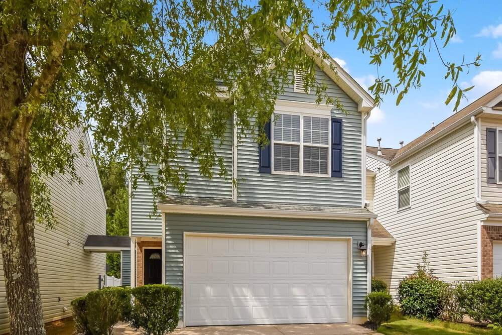 5995 Mountain Top Pl in Cumming, GA - Foto de edificio