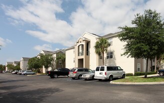Windsor Park in West Palm Beach, FL - Building Photo