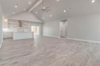 580 Highview Ct in Godley, TX - Building Photo - Building Photo