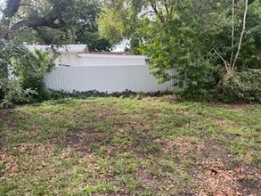 6340 NW 21st Ave in Miami, FL - Building Photo - Building Photo