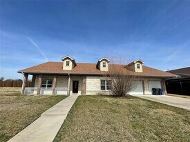 4805 Kelso Ln in Garland, TX - Building Photo
