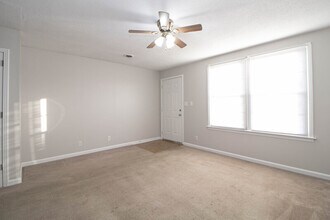 814-B Golfview Pl in Clarksville, TN - Building Photo - Building Photo