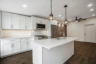 155 Grand St in Jersey City, NJ - Building Photo - Building Photo